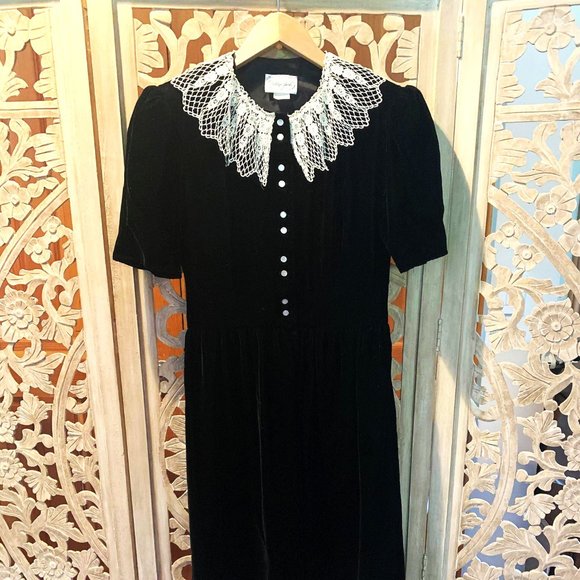 Vintage Dresses & Skirts - Vintage 80's Bobby's Girl Collar Dress